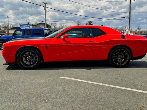 Used 2023 Dodge Challenger SRT Hellcat RWD image 19