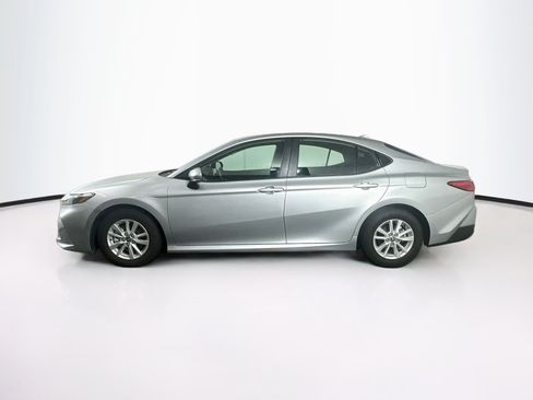 Used 2025 Toyota Camry LE FWD image 4