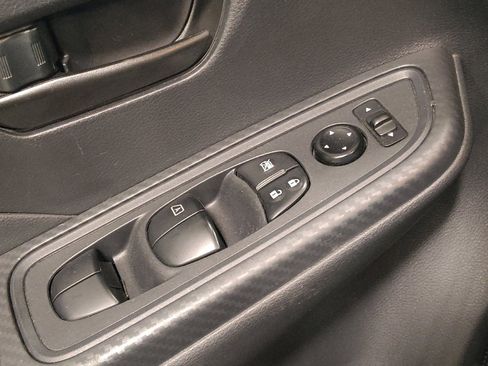 Used 2025 Nissan Versa S FWD image 27