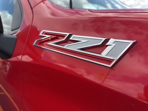 Used 2024 Chevrolet Silverado 1500 LT image 7