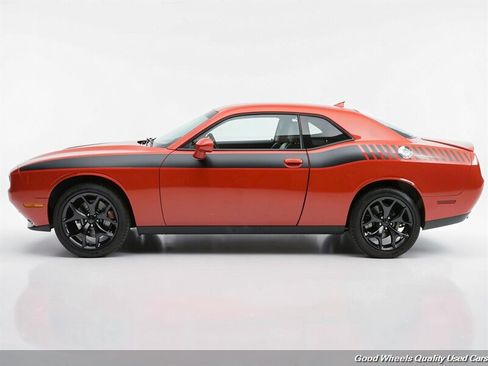 Used 2018 Dodge Challenger SXT Plus RWD image 8