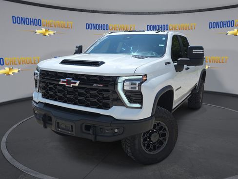 Used 2024 Chevrolet Silverado 2500 ZR2 w/ ZR2 Bison Edition AWD/4WD image 4