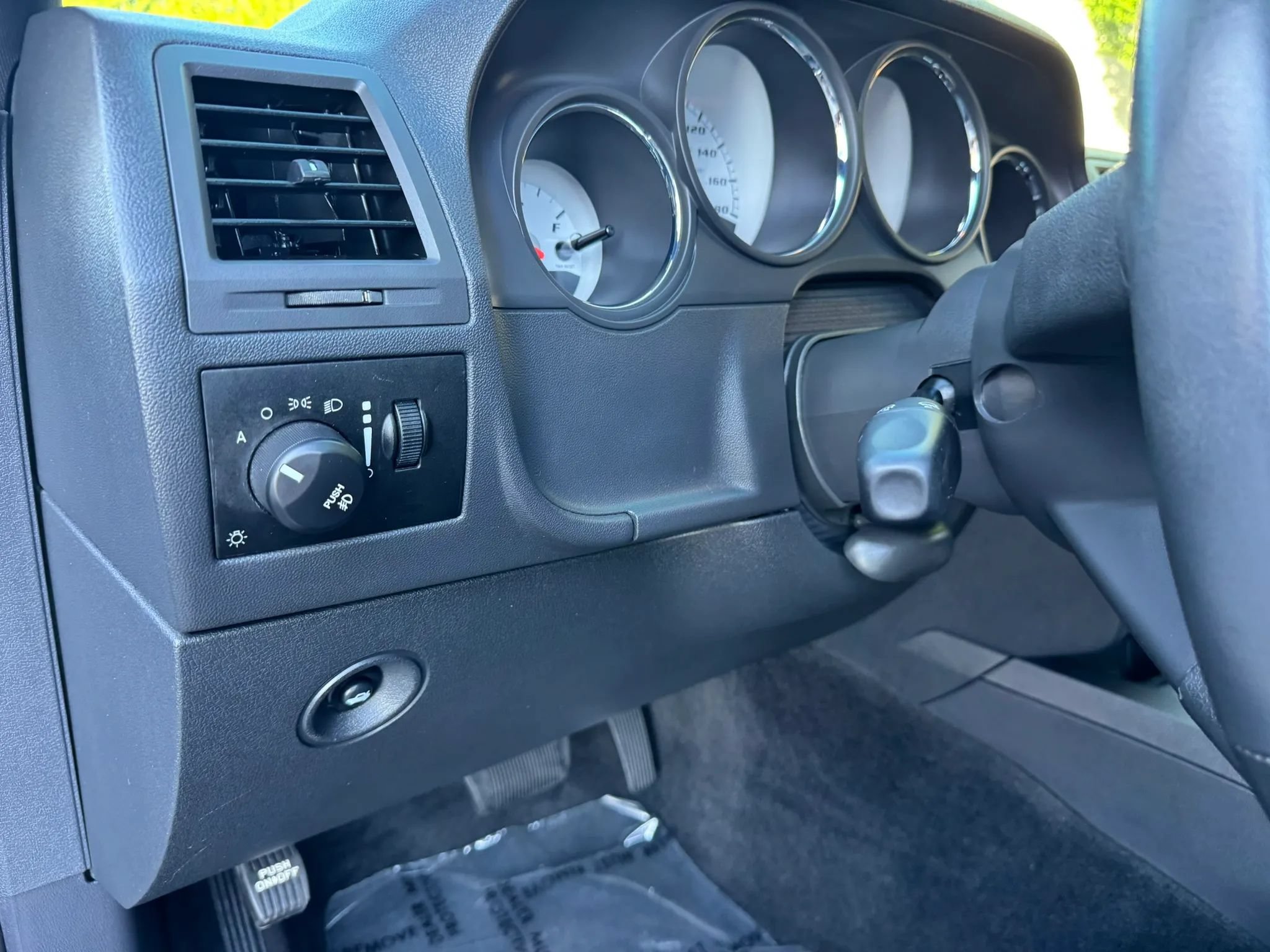 Used 2008 Dodge Challenger SRT8 RWD image 27