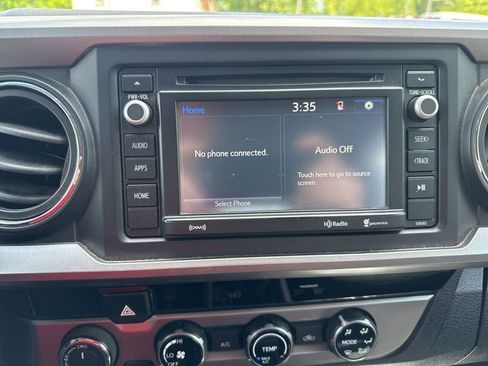 Used 2016 Toyota Tacoma SR5 w/ SR5 Appearance Package (SN) AWD/4WD image 21