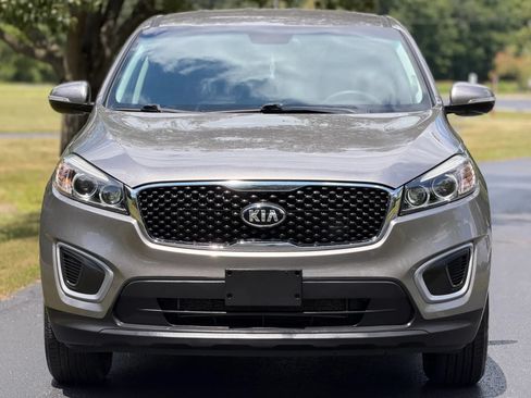 Used 2016 Kia Sorento L FWD image 2