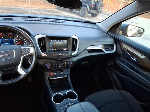 Used 2021 GMC Terrain SLE w/ Driver Convenience Package image 16