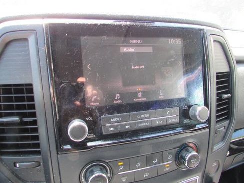 Used 2022 Nissan Titan SV RWD image 20