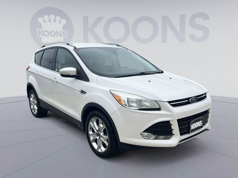 Used 2015 Ford Escape Titanium FWD image 18