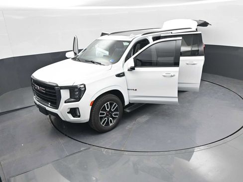 Used 2022 GMC Yukon XL AT4 AWD/4WD image 48
