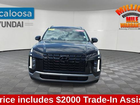 Used 2024 Hyundai Palisade SEL FWD image 2