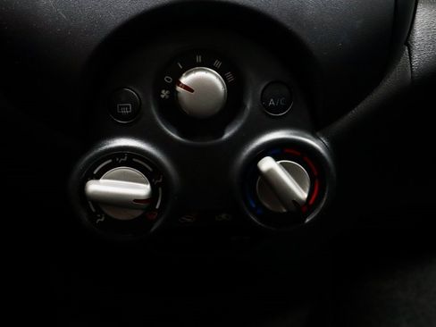 Used 2013 Nissan Versa S image 29