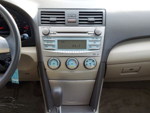 Used 2007 Toyota Camry LE image 13