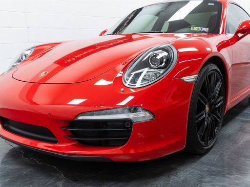 Used 2015 Porsche 911 Carrera image 5