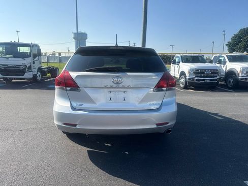Used 2014 Toyota Venza LE AWD/4WD image 3