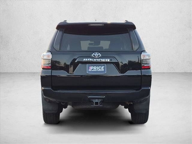 Used 2022 Toyota 4Runner SR5 Premium w/ Moonroof Package RWD image 4