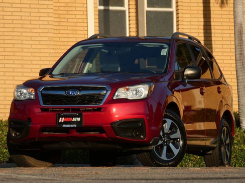 Used 2018 Subaru Forester 2.5i w/ Alloy Wheel Package image 2