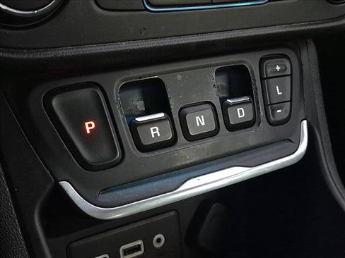 Used 2018 GMC Terrain SLE FWD image 10