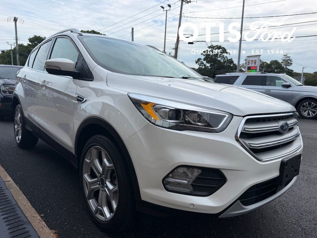 Certified 2019 Ford Escape Titanium AWD/4WD image 1