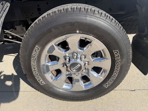 Used 2017 Ford F250 Lariat w/ Lariat Ultimate Package image 29