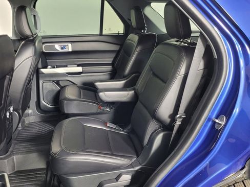 Used 2021 Ford Explorer XLT w/ Equipment Group 202A image 28