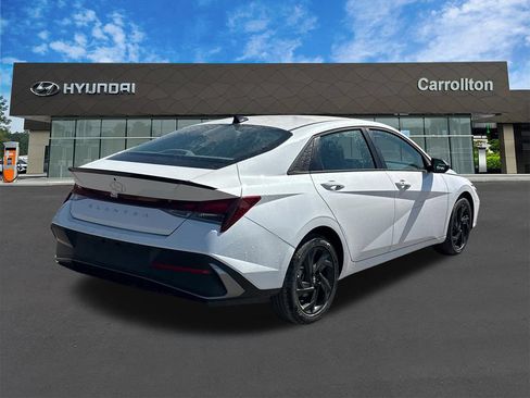 New 2026 Hyundai Elantra Sport FWD image 6