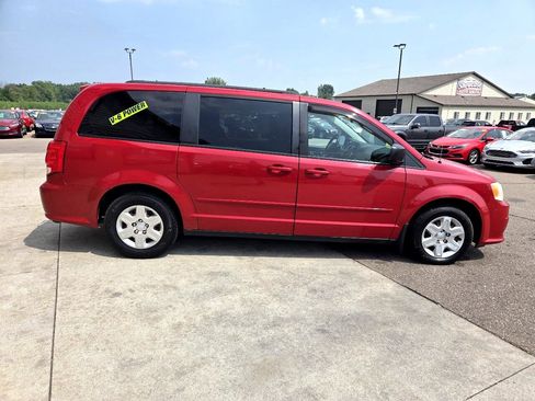 Used 2013 Dodge Grand Caravan SXT image 4