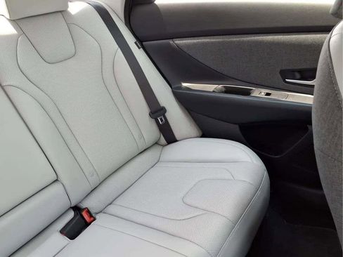 Used 2024 Hyundai Elantra Limited FWD image 20