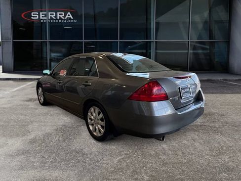 Used 2006 Honda Accord EX image 2