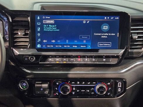 Used 2025 Chevrolet Silverado 1500 High Country w/ Technology Package AWD/4WD image 16