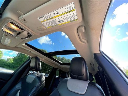 Used 2014 Jeep Cherokee Limited AWD/4WD image 7