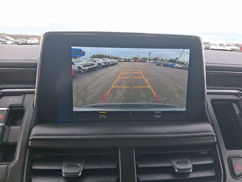 Used 2023 Chevrolet Suburban LT image 34