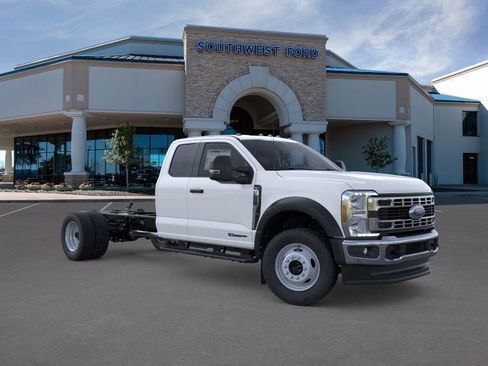 New 2025 Ford F550 4x4 SuperCab Super Duty image 7