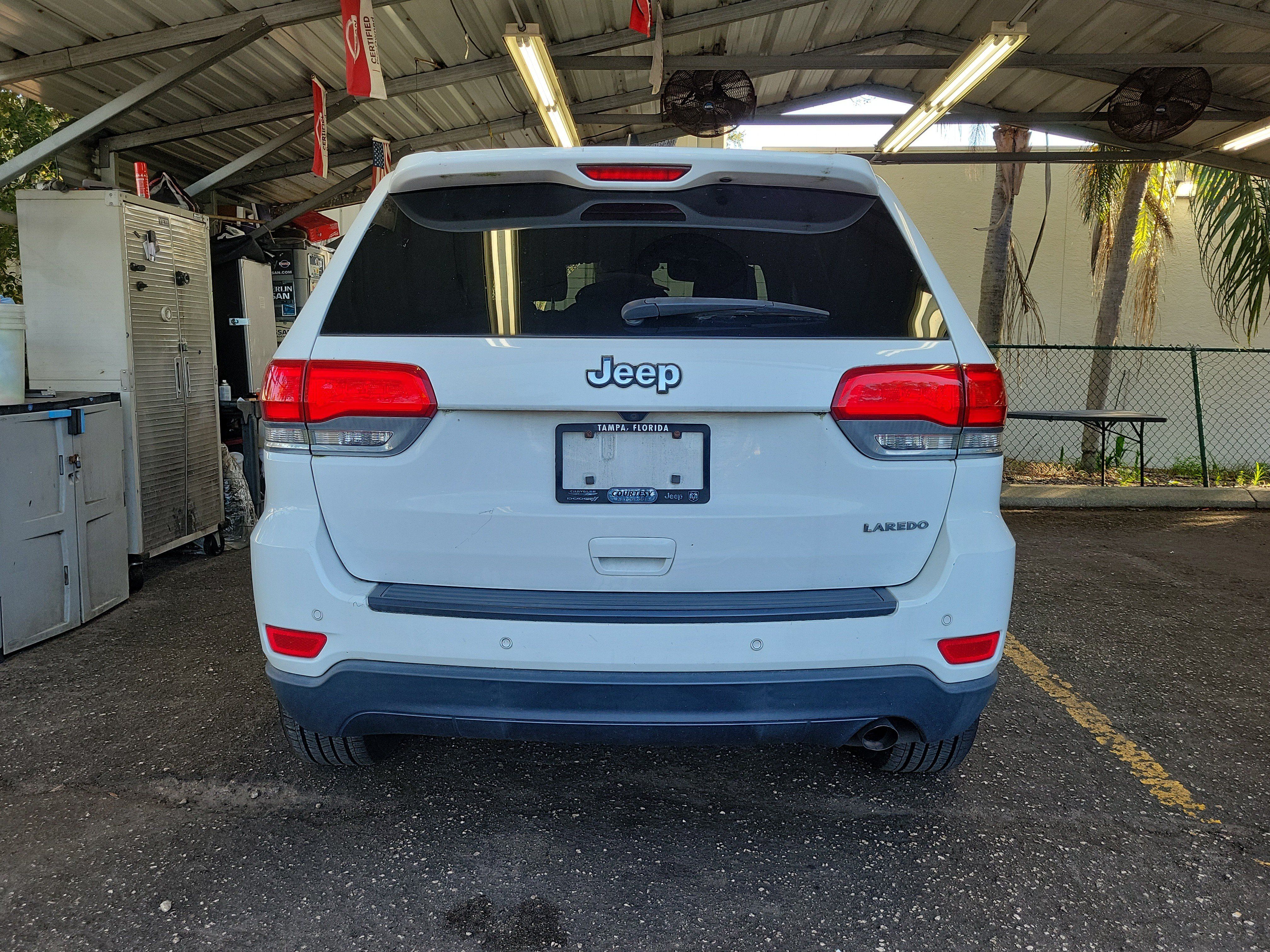 Used 2018 Jeep Grand Cherokee Laredo RWD image 7
