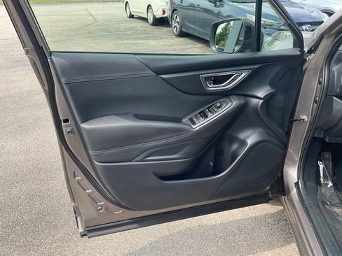 Certified 2023 Subaru Forester Premium AWD/4WD image 12