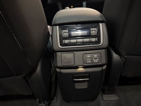 Certified 2025 Subaru Ascent Limited image 38