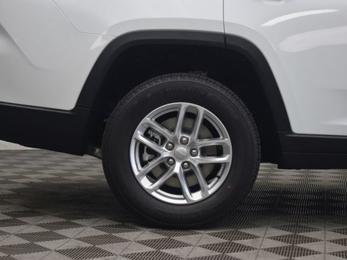 New 2026 Jeep Grand Cherokee L Laredo AWD/4WD image 8