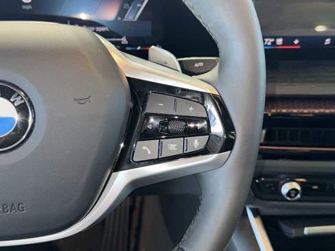 Certified 2025 BMW 330i Sedan image 23