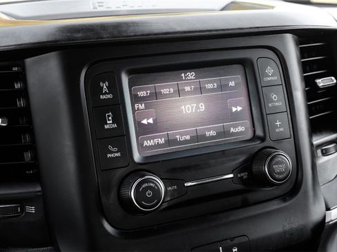 Used 2021 RAM 2500 Big Horn image 27