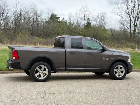 Used 2015 RAM 1500 Express AWD/4WD image 24