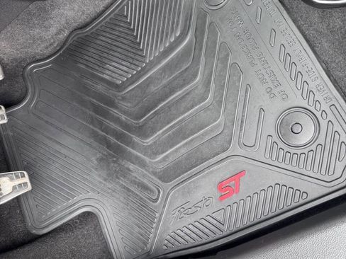 Used 2016 Ford Fiesta ST image 25