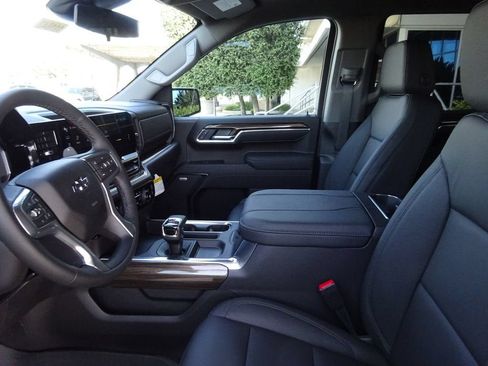 New 2026 Chevrolet Silverado 1500 LT Trail Boss w/ Convenience Package II AWD/4WD image 13