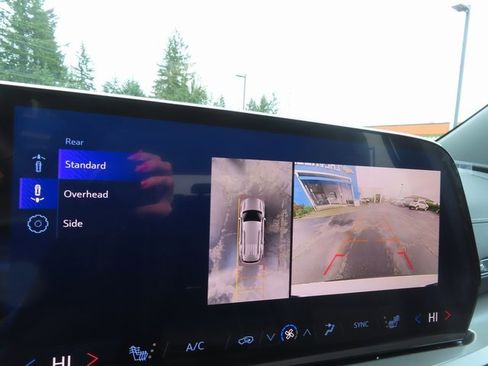 Used 2024 Chevrolet Traverse LS image 25