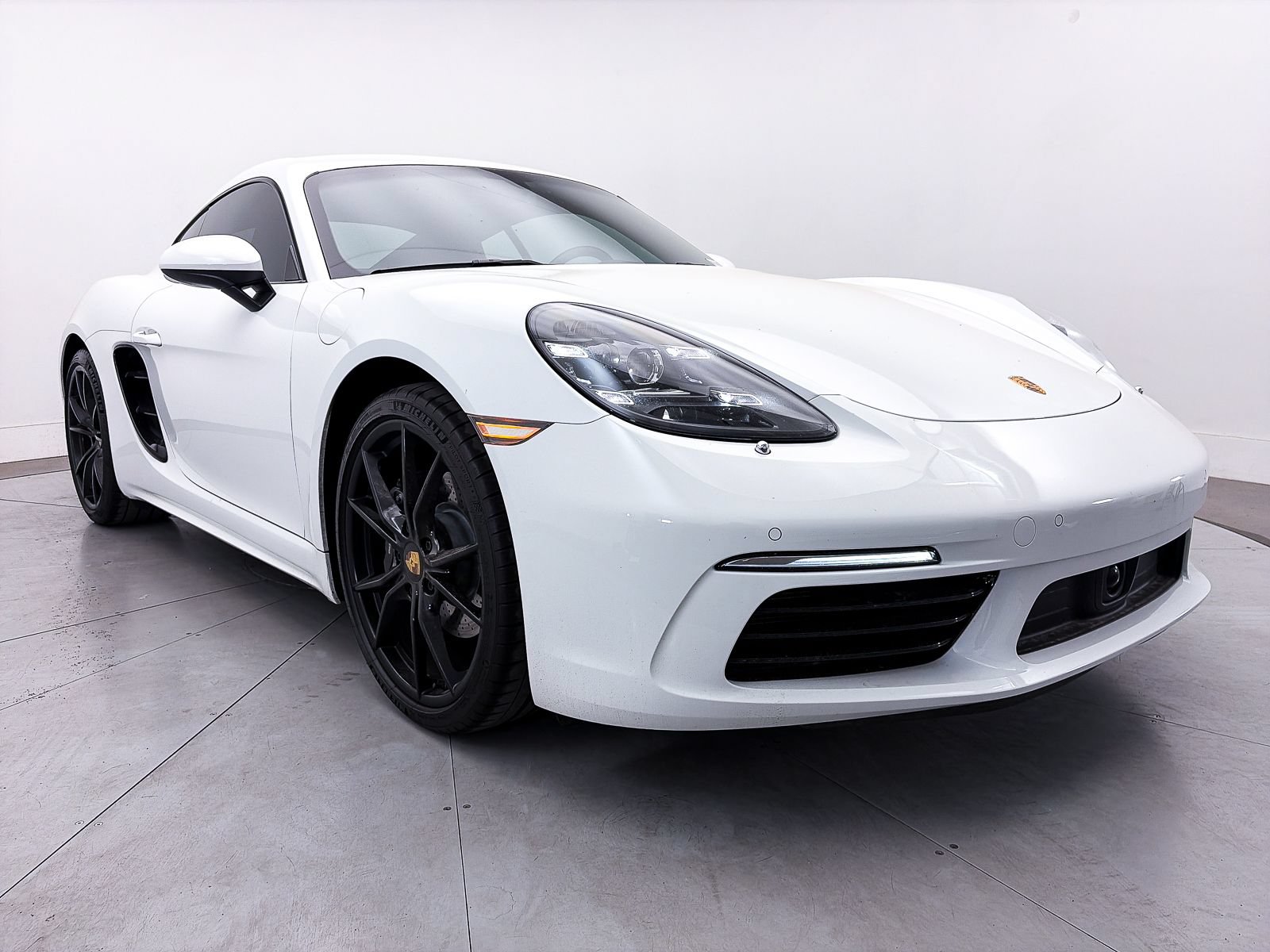 Used 2023 Porsche 718 Cayman w/ Exterior Package Painted RWD image 12