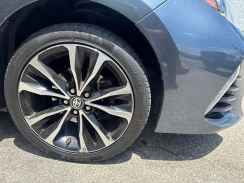 Used 2018 Toyota Corolla SE w/ Carpet Mat Package (TMS) FWD image 13