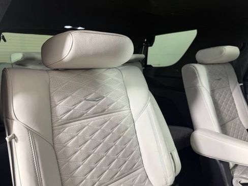 Used 2025 Cadillac Escalade Sport Platinum w/ LPO, Floor Liner Package AWD/4WD image 26