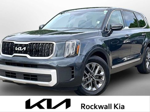 Certified 2024 Kia Telluride LX FWD image 1