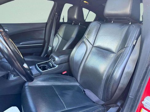 Used 2020 Dodge Charger SXT w/ Leather Interior Group image 29