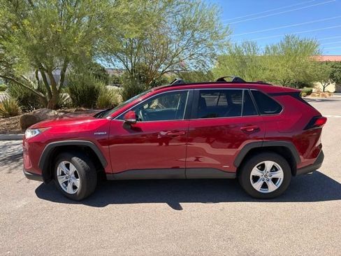 Used 2019 Toyota RAV4 XLE w/ Convenience Package AWD/4WD image 2