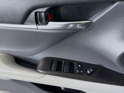 Certified 2022 Toyota Camry SE image 22