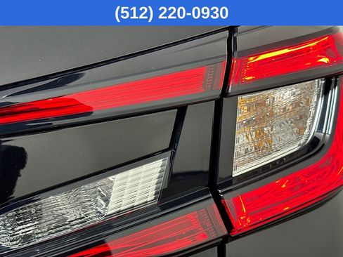 Certified 2025 Subaru Crosstrek 2.0i Premium image 33